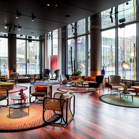 Qt Perth Hotell Exteriör bild The lobby of the hotel