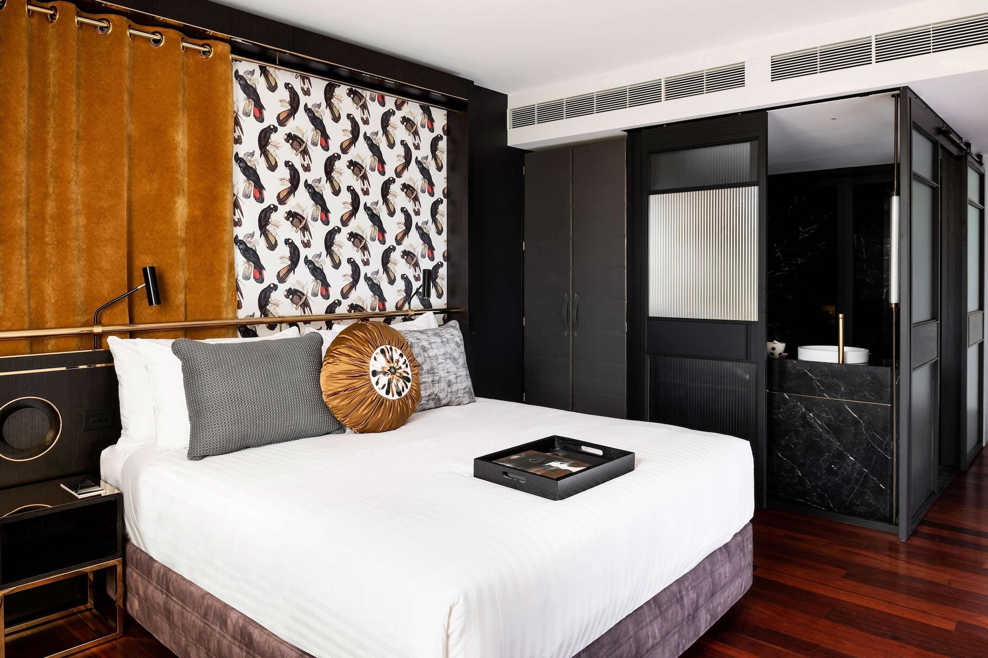 Qt Perth Hotell Exteriör bild A bedroom at the hotel