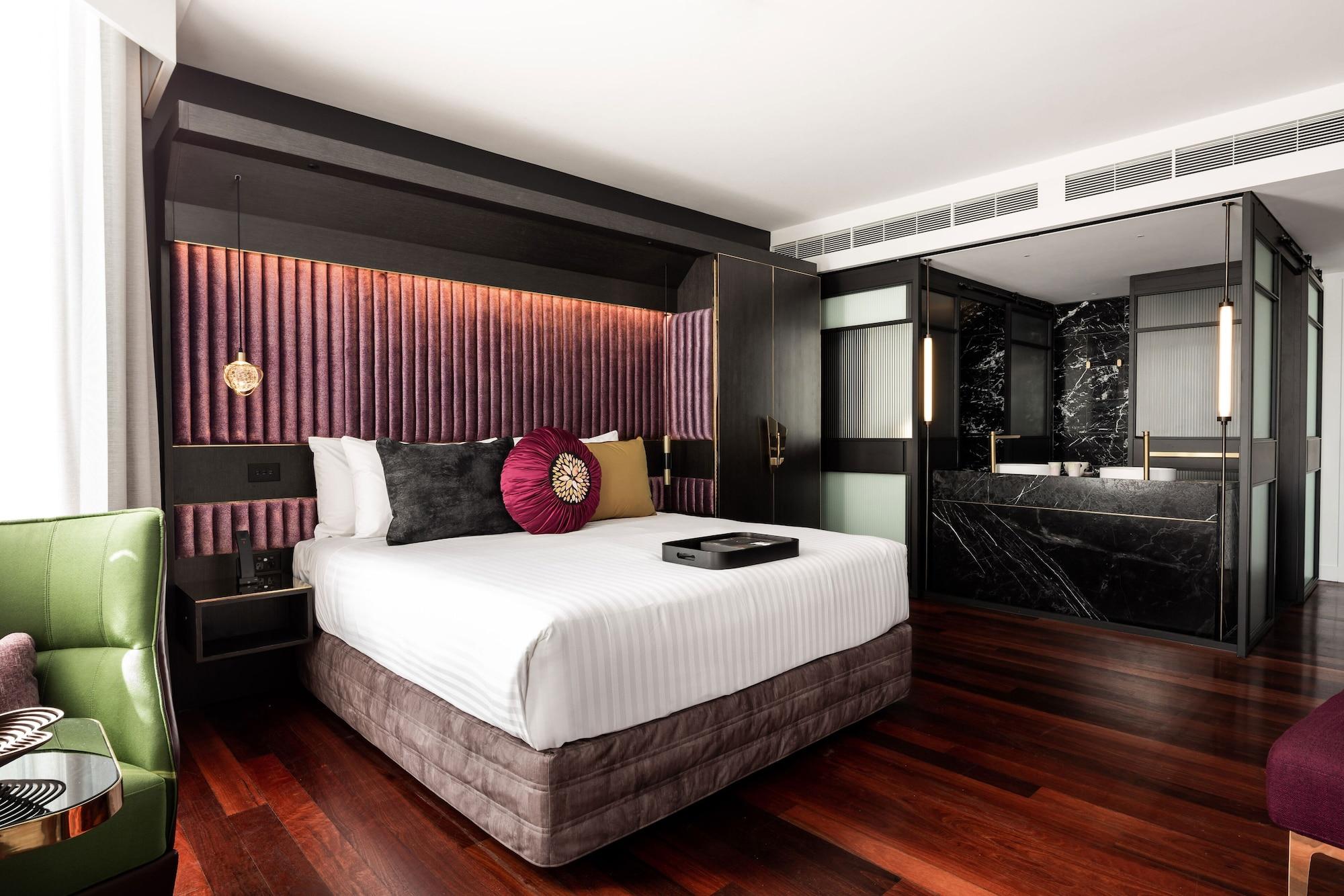 Qt Perth Hotell Exteriör bild Deluxe Suite