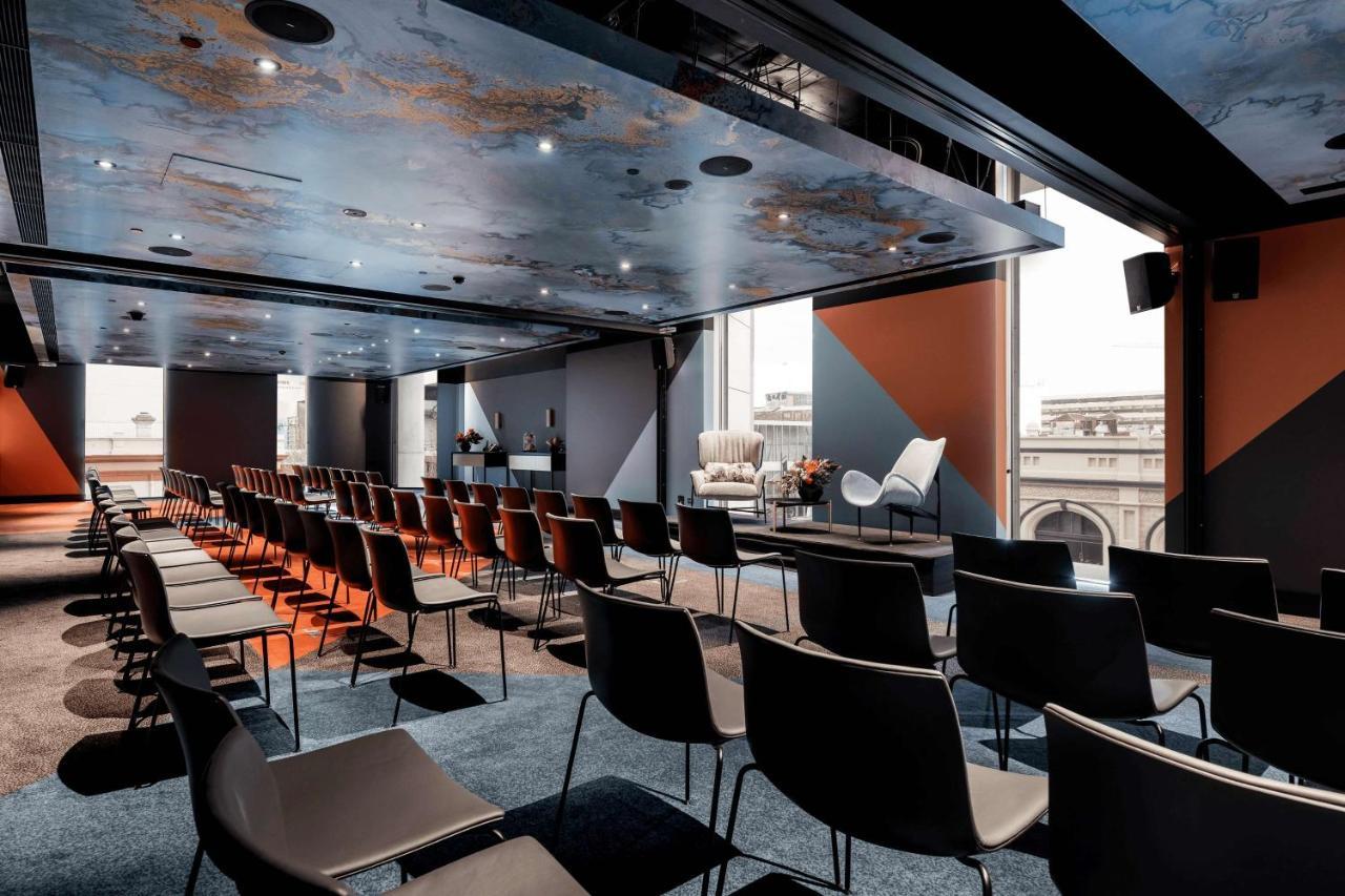 Qt Perth Hotell Exteriör bild The 100 Club, 2019